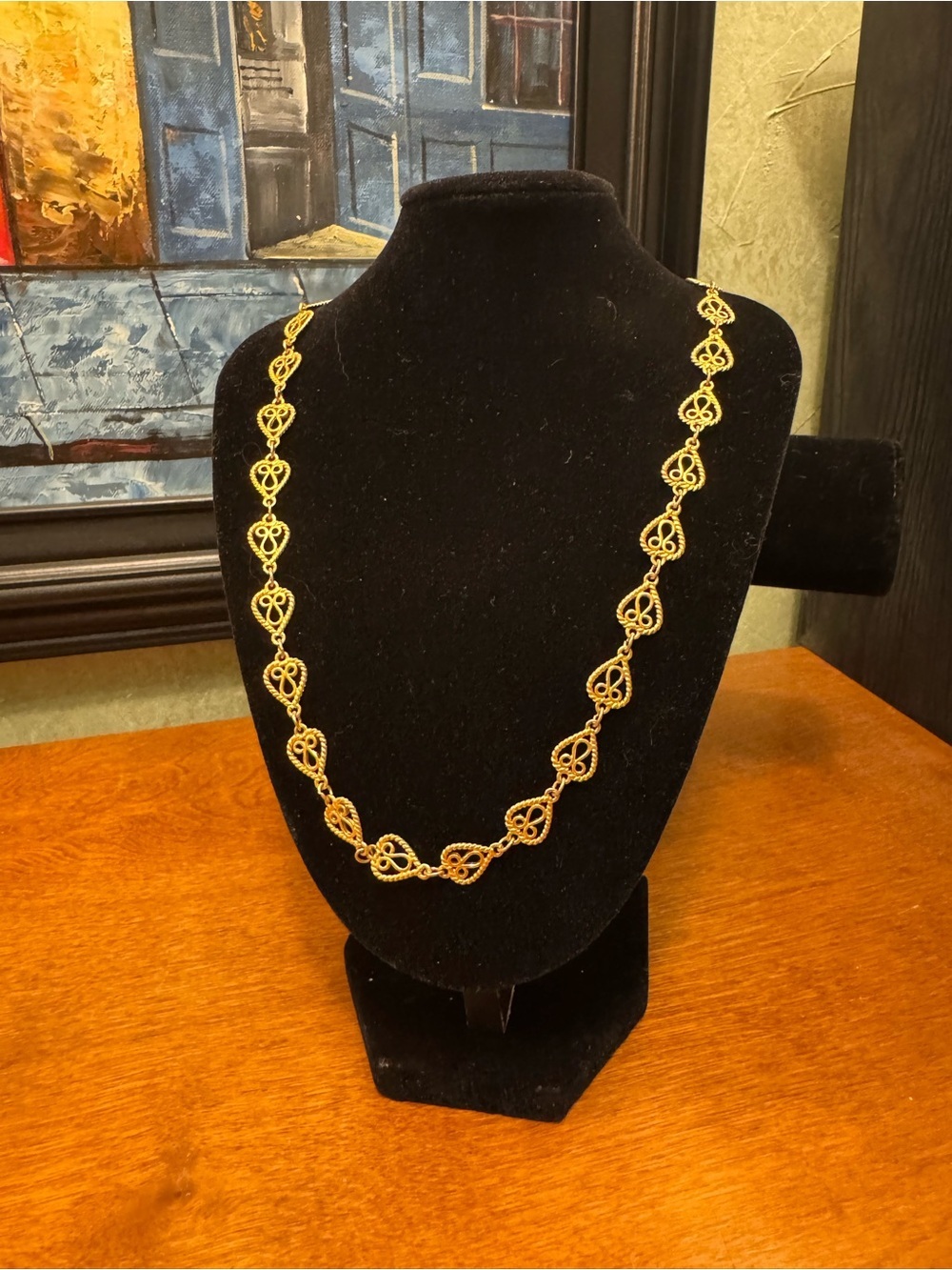 Avon Gold Filigree Heart-Link Necklace